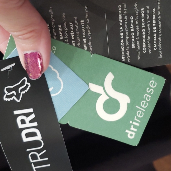 NWT Fox T-shirt - Picture 2 of 6